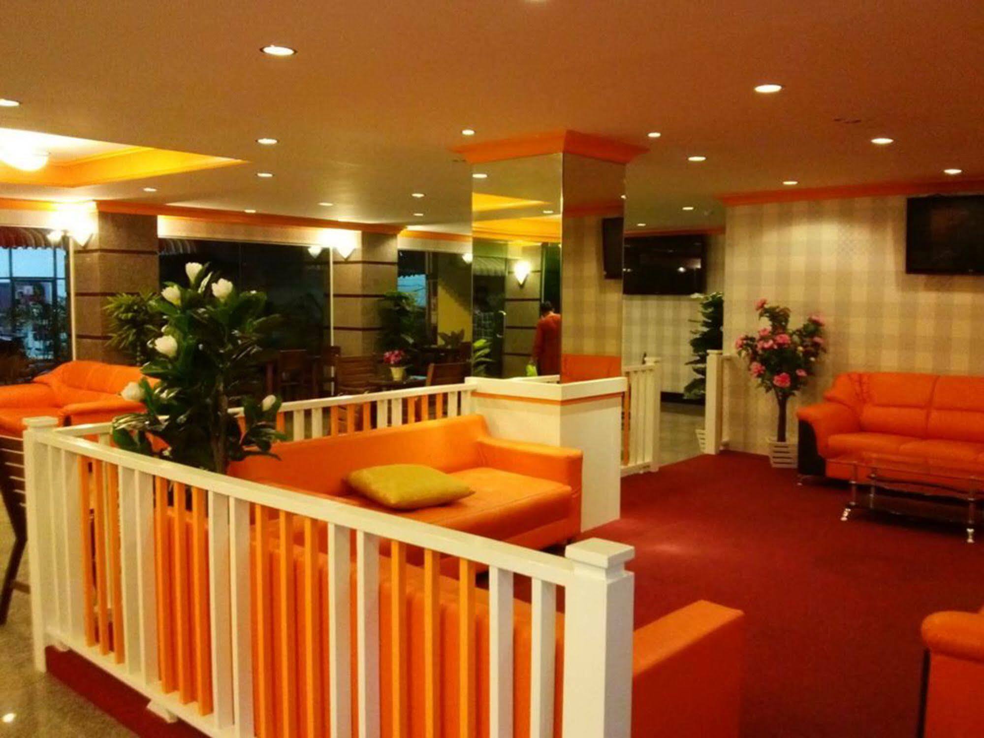 Asia Grand Hotel Хат Яй Екстериор снимка
